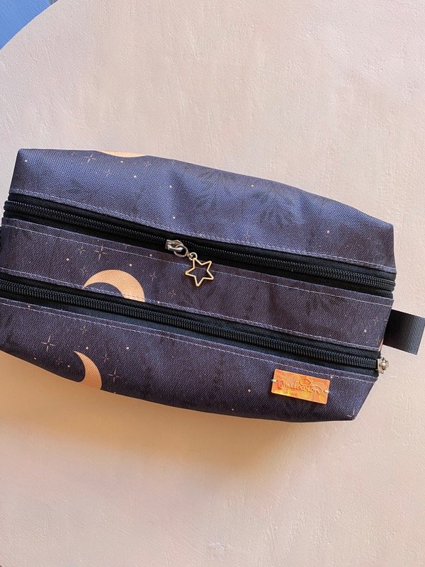 Producto - Cartuchera doble cierre lunas