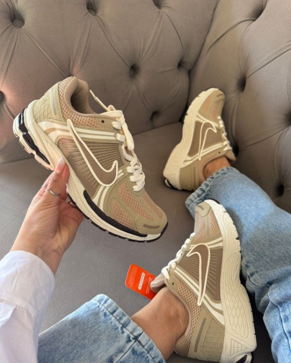 Producto - BF12. Nike zoom Vomero Horma grande G5 Beige marrón 38