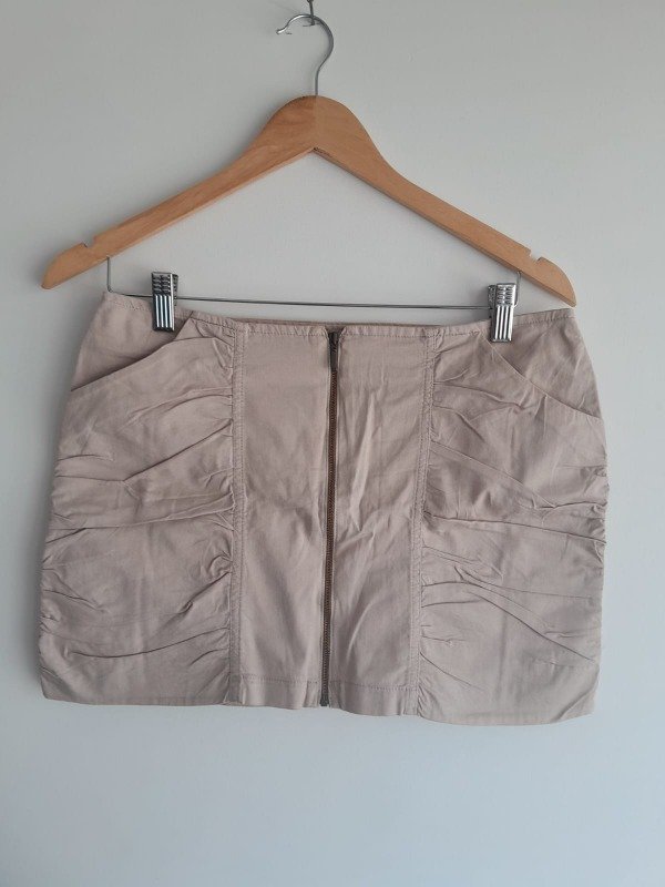 Producto - Pollera beige  Akiabara