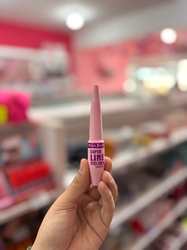 Producto - DELINEADOR LÍQUIDO MISS BETTY