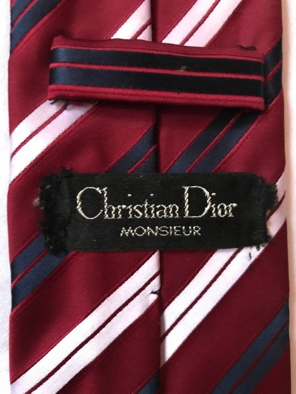 Producto - Vintage Dior made in Italy hand made silk tie.