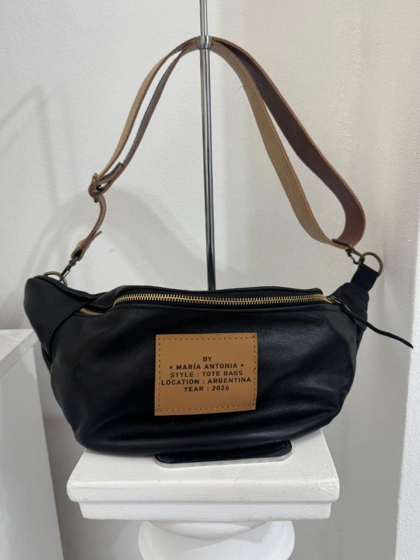 Producto - RIÑONERA MANUELA DE CUERO NEGRO