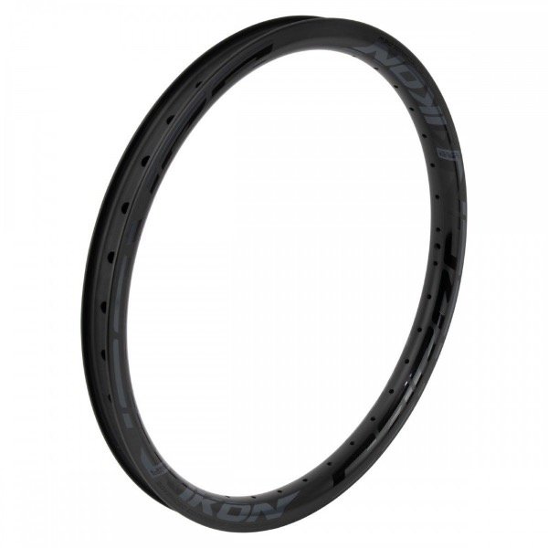Producto - IKON CARBON 24" LLANTA 507X32MM 36H SIN SUPERFICIE DE FRENO