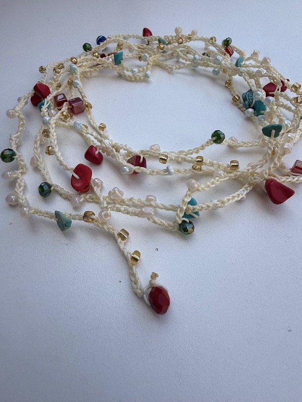 Producto - Collar mil vueltas beige