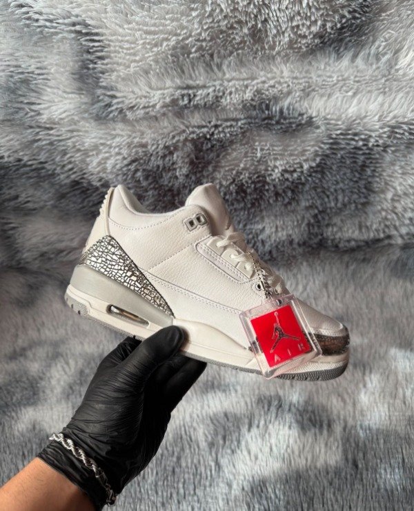 Producto - JORDAN RETRO 3 SAIL CEMENT GREY