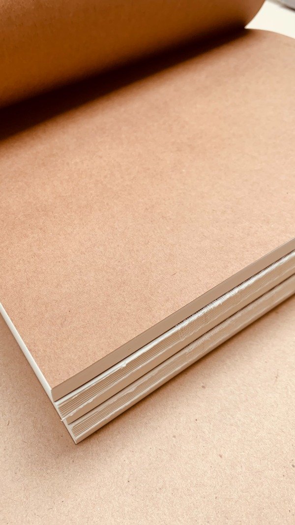 Producto - INTERIOR A4 C/GUARDA KRAFT, BOOKCEL RAYADO X5 - 0