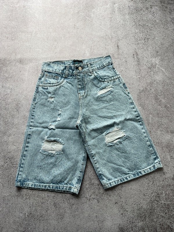 Producto - Bermuda con rotura