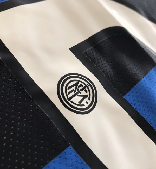 Producto - CAMISETA INTER DE MILAN IMPORTADA TITULAR RETRO 2009/2010 #22 MILITO - 9