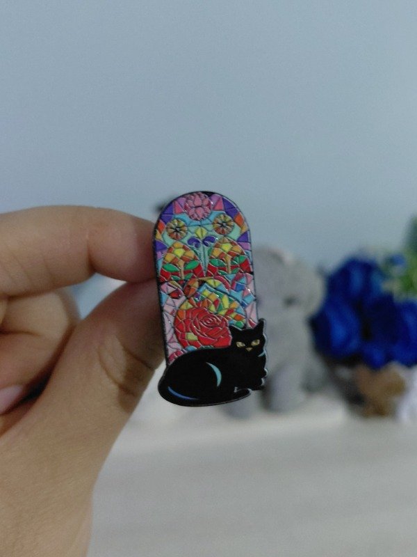 Producto - Pin metalizado - Michi en vitraux #1983