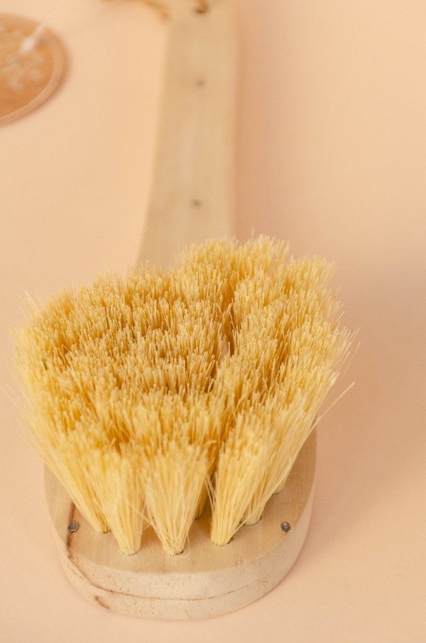 Producto - Cepillo de limpieza con mango