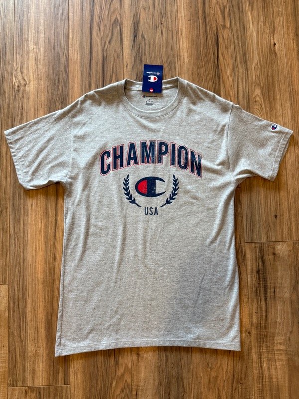 Producto - REMERA CHAMPION  TALLE M GRIS