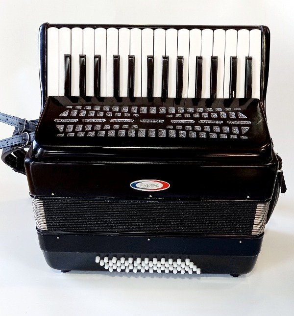 Producto - Acordeón 48 bajos sanrai TA-022
