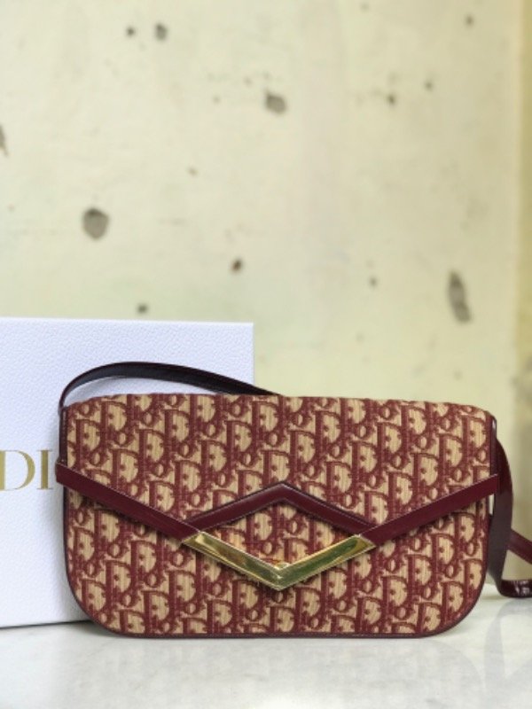 Producto - Cartera Dior bordó