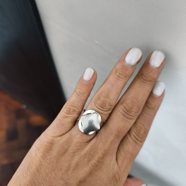 Producto - Anillo rombo arenado (#119)