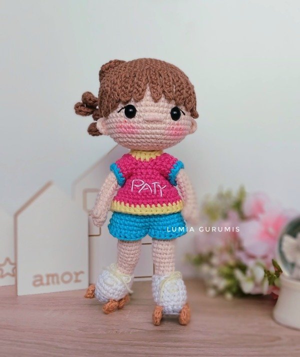 Producto - Patrón Paty, patinadora amigurumi