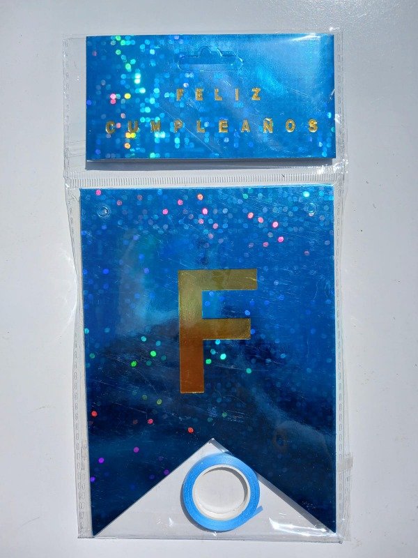 Producto - Banderín Holográfico "FC" Celeste