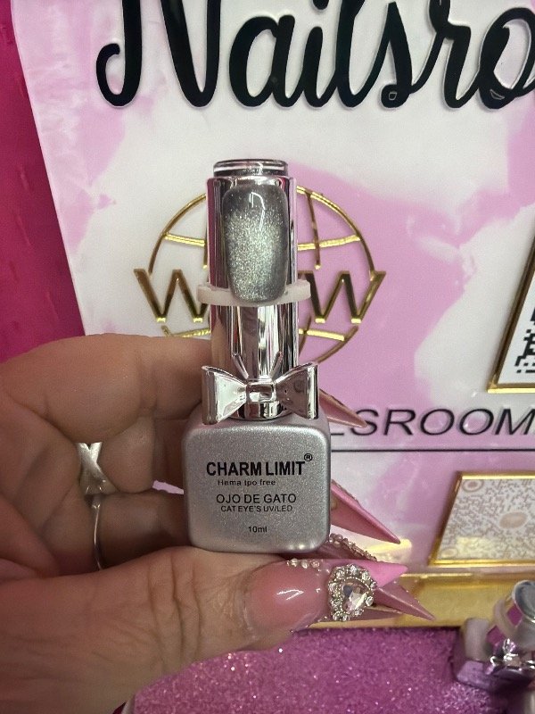 Producto - Esmalte charm limit N03 cat eye