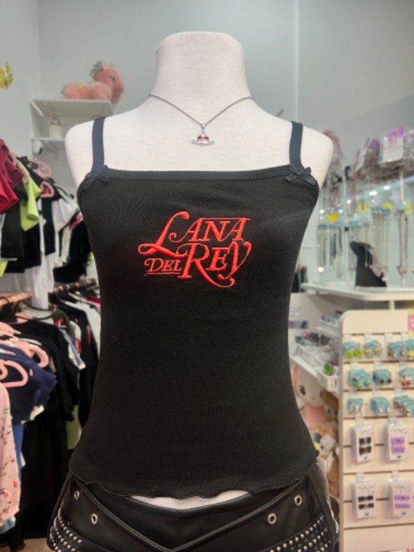 Musculosa Lana del Rey coquette