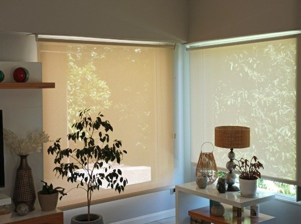 Producto - Cortina Roller Screen Blanco/Arena 0.76 x 1.05
