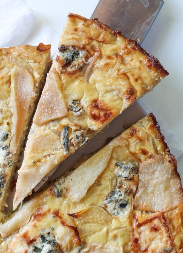 Producto - Tarta KETO de cebollas, peras y roquefort