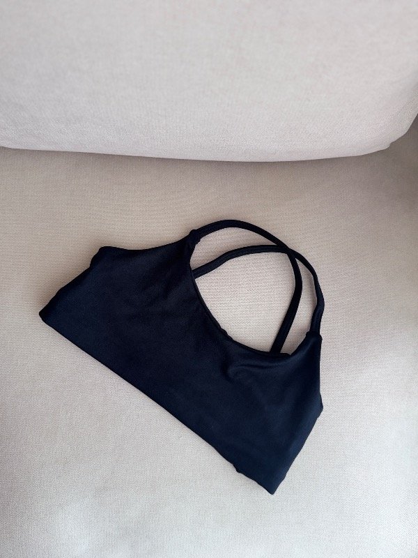 Producto - Top deportivo negro