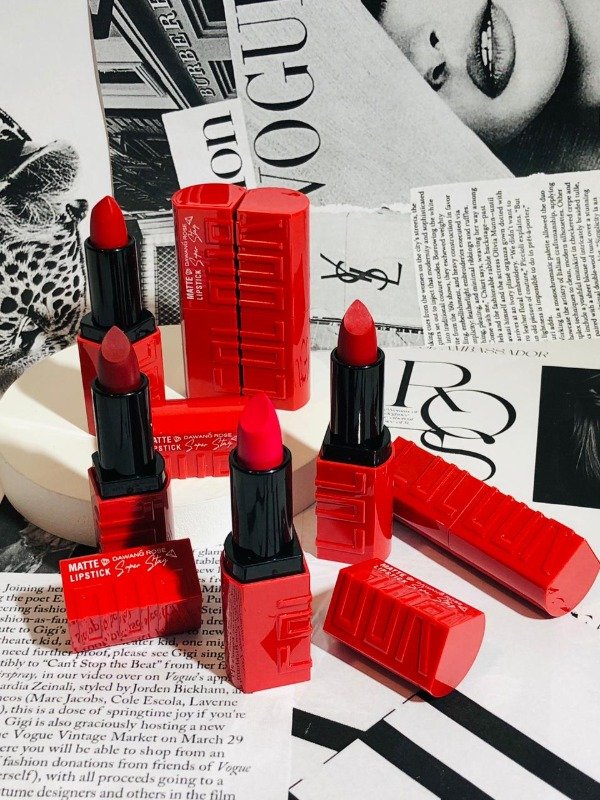 Producto - Colour Matte Lipstick