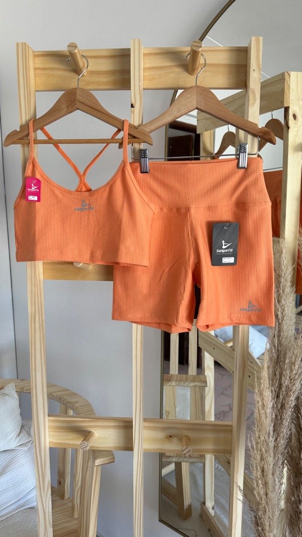 Producto - Short y top durazno