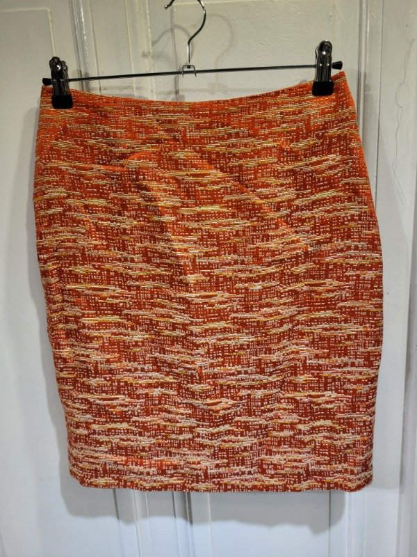 Producto - Falda VICTORIA ORTIZ colorada con beige Talle M - PRECIO: 32X - 0