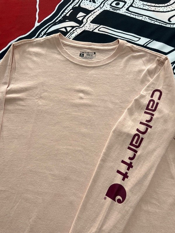 Producto - Remera Carhartt Spell out. Talle XL