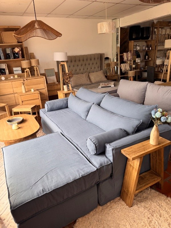 Producto - Esquinero GHOST