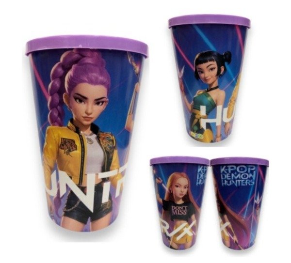 Producto - Vaso de plástico con sorbete guerreras kpop