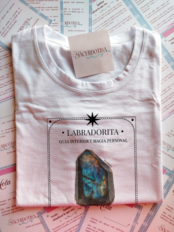 Producto - Remera LABRADORITA - Guía interior y magia personal