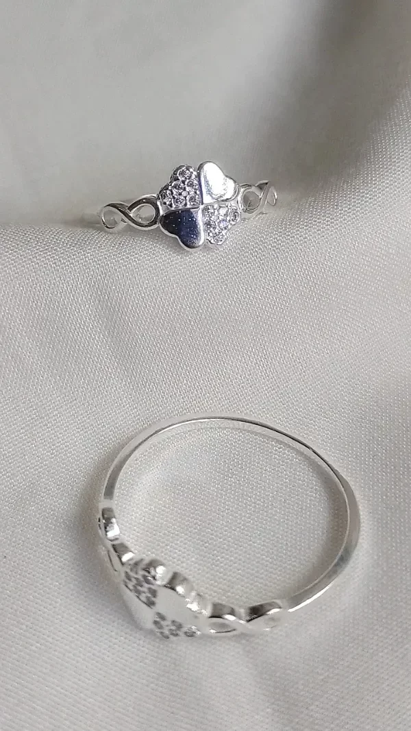 Producto - Anillo de Plata trebol de 4 hojas con piedritas