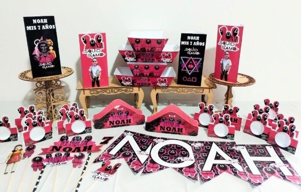 Producto - centro de mesa triptico los juegos del calamar