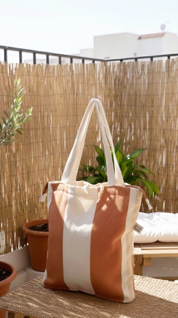 Producto - Bolso playero grande CON CIERRE - líneas ladrillo
