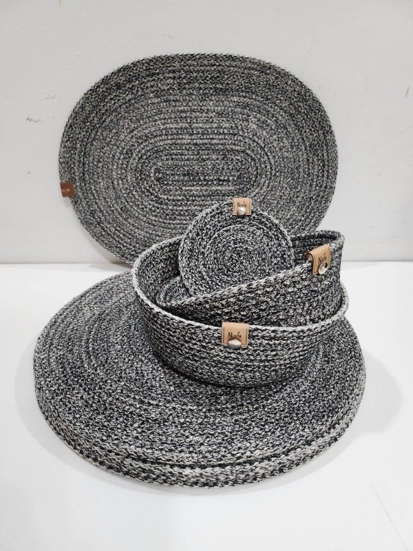 Producto - COMBO individual Plato de sitio OVALADO 30X40 CM X4 y 2 paneras NEGRO/GRIS/CRUDO