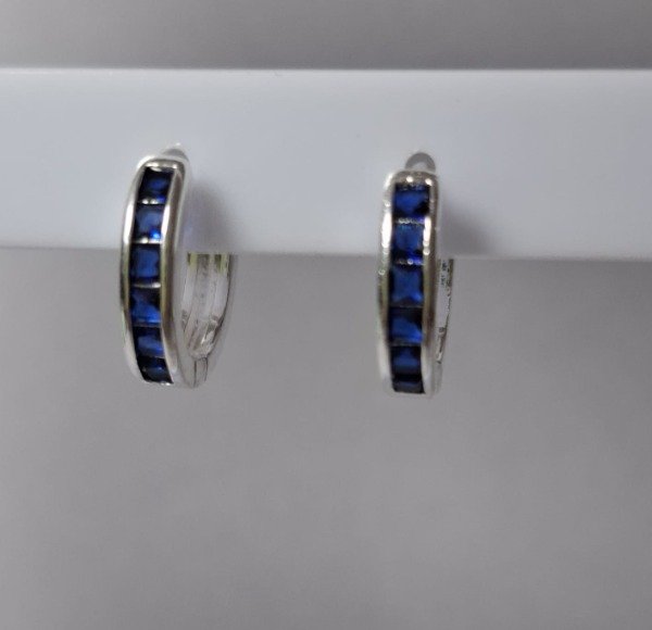 Producto - Argollitas cuadraditos azul