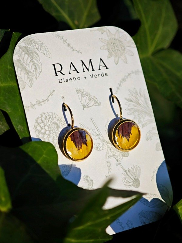 Producto - Aros Ofelia con petalos de "Pensamientos"