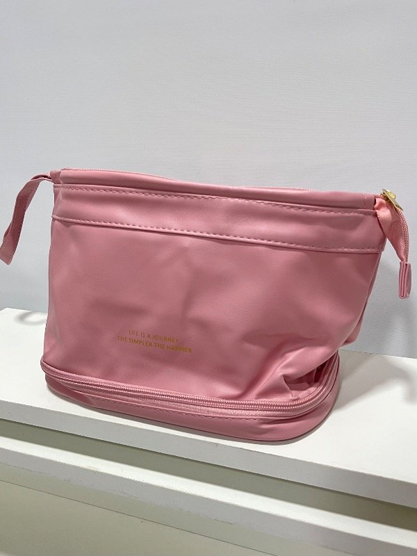 Producto - Porta cosmético cuerina con divisiones