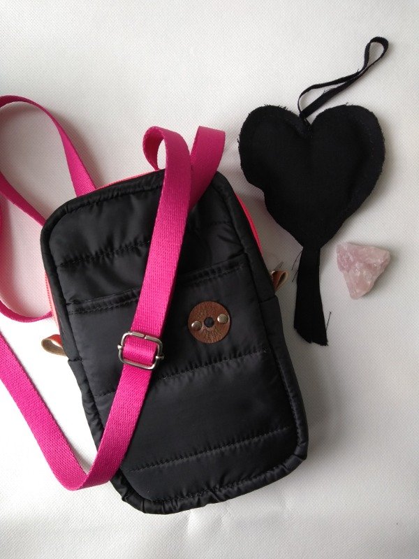 Producto - Mini Bag "La Plata" negra y fucsia