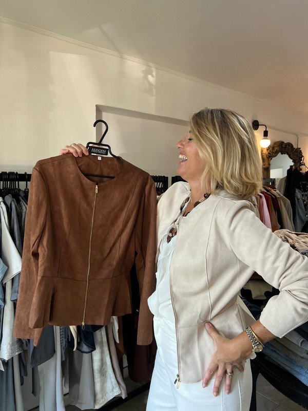 Producto - Camisa gamuzada volados