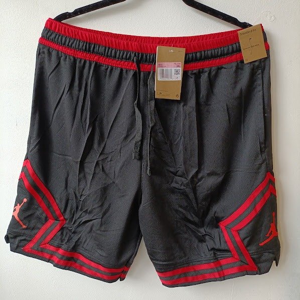 Producto - Bermuda Jordan Diamond Rojo/Negro