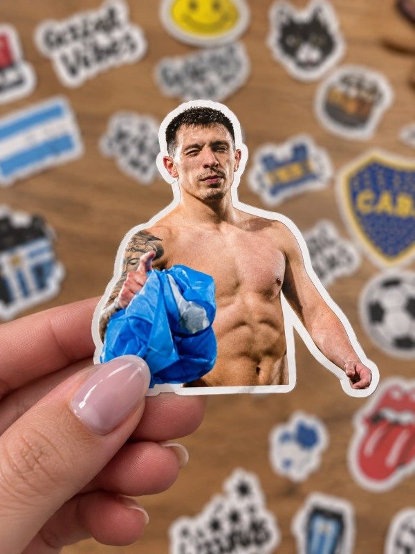 Producto - Stickers // Lisandro Martinez  2