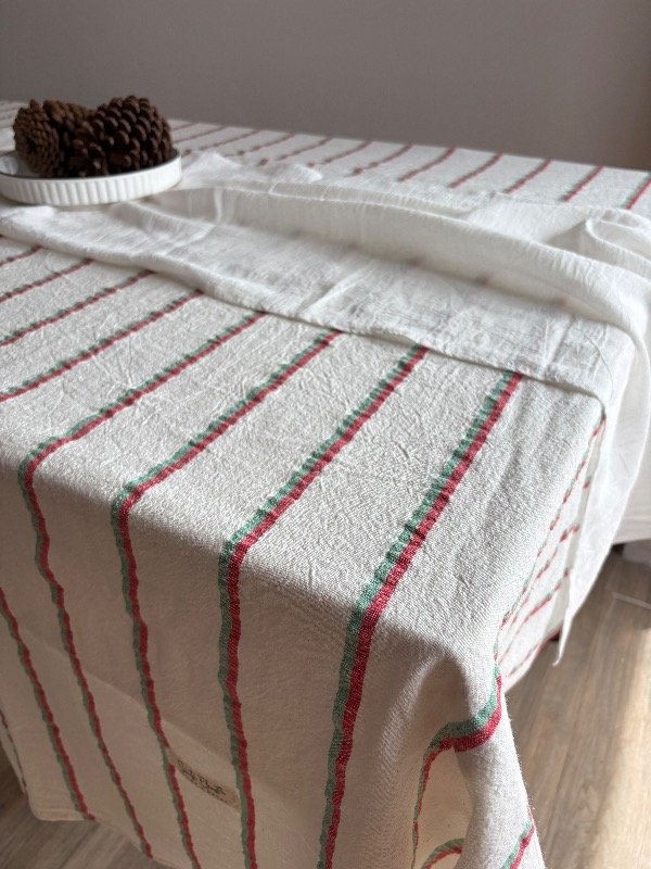Producto - Mantel Tusor líneas rojo y verde + camino de gasa