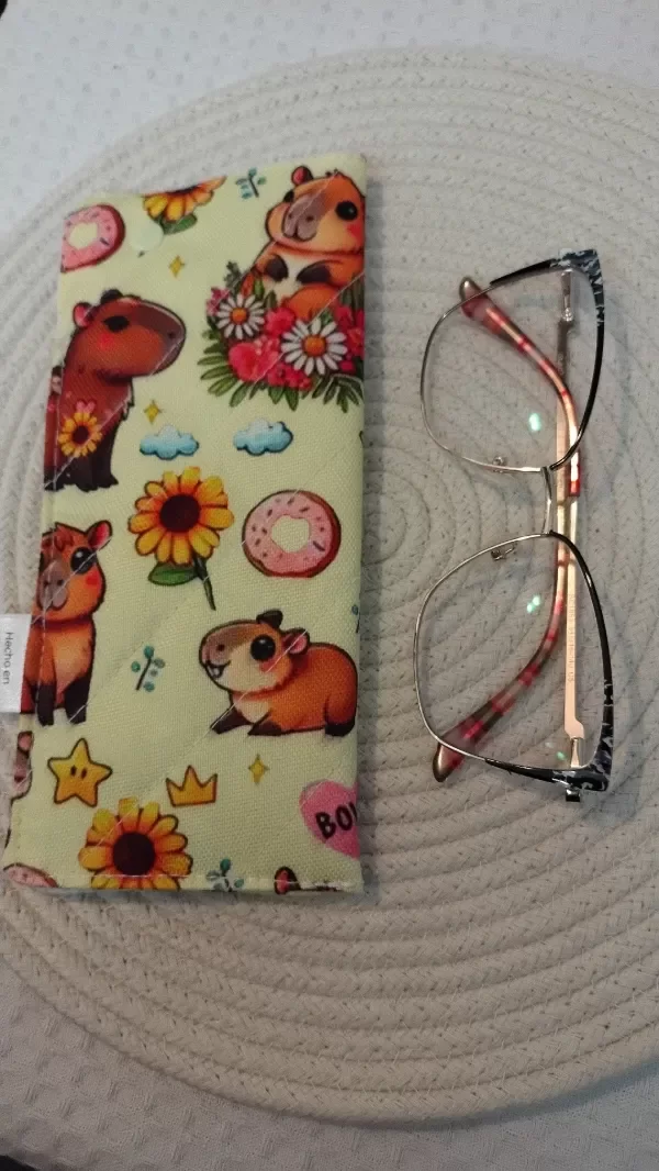 Producto - ESTUCHE PORTA ANTEOJOS CAPIBARA AMARILLO - 2