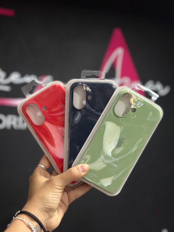 Producto - Funda Silicone Case iPhone 17 - 1