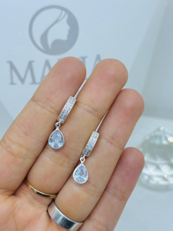 Producto - HUGGIES DOBLE CIRCONIA GOTA PLATA 925