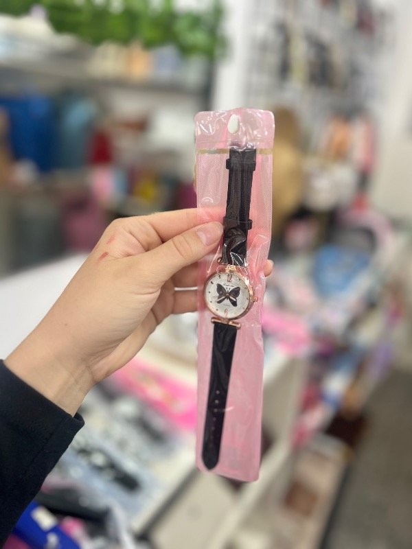 Producto - Reloj femenino de cuerina con mariposa