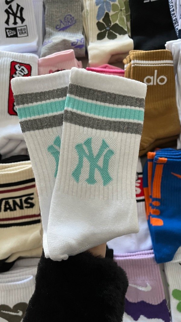 Producto - NYC BLANCA CON LINEAS