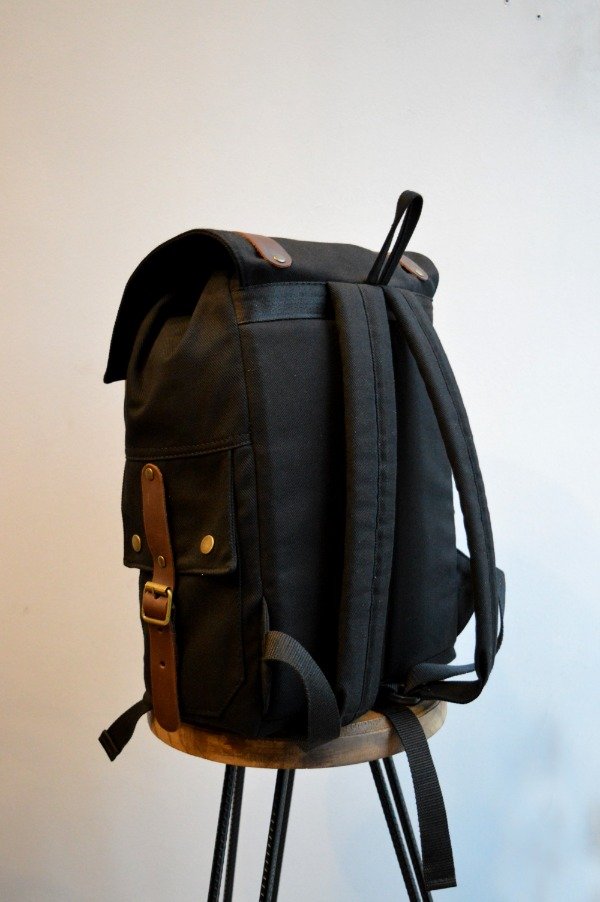 Producto - Modelo XL - Negro Cueros Marrón - 3